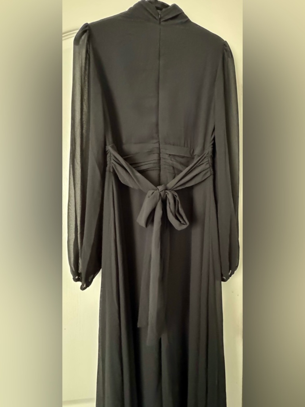 Lulu's Black Maxi Dress with Keyhole Neckline and High Side Slit - Picture 5 of 10